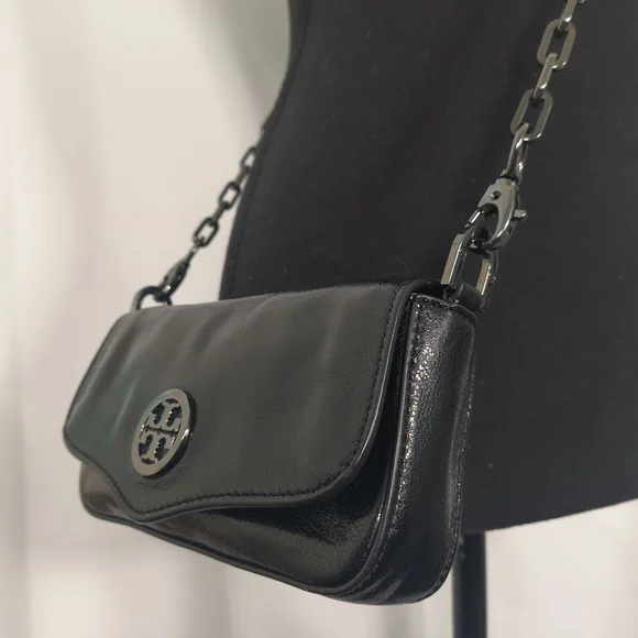 Black Leather Chain Shoulder Bag - Picture 10 of 10